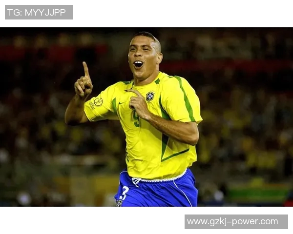 大罗的足球明星粉丝们如何追随偶像的足迹与激情