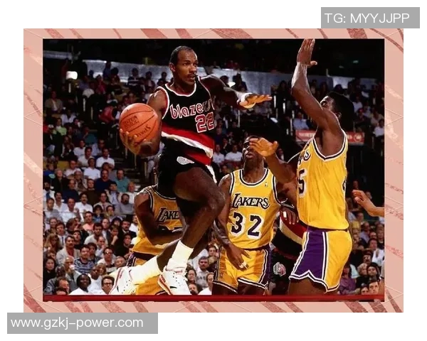 篮球明星柯的传奇之路从青涩少年到全球瞩目的篮球巨星